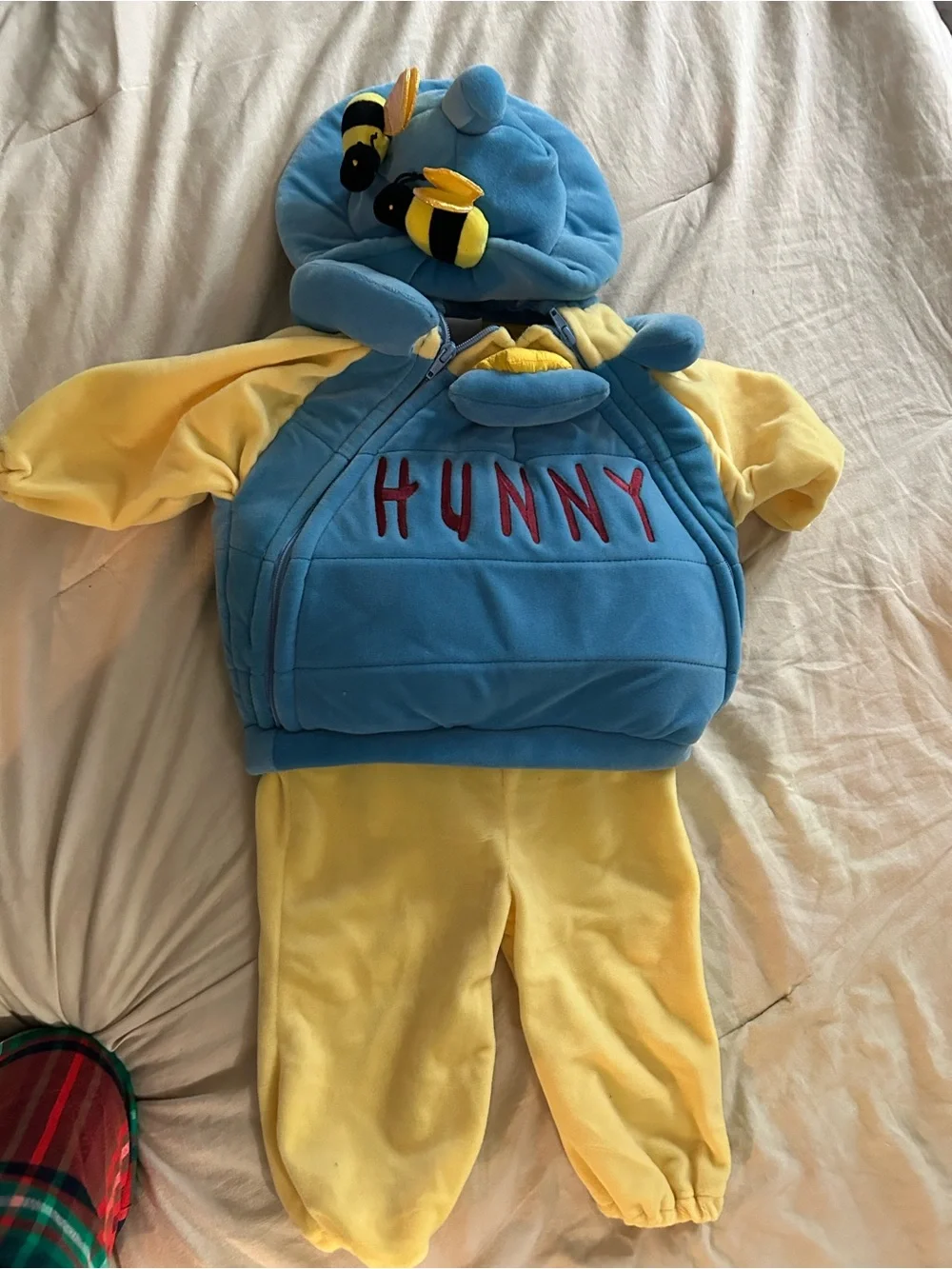 Vintage winnie the pooh costume
